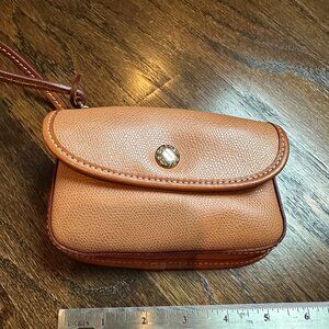 NWOT - Dooney & Bourke Light Brown Leather Wristlet